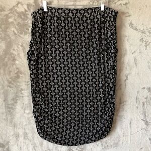 Avenue Women Pencil Midi Skirt Size 22/24 Elastic Waistband Geometric Print